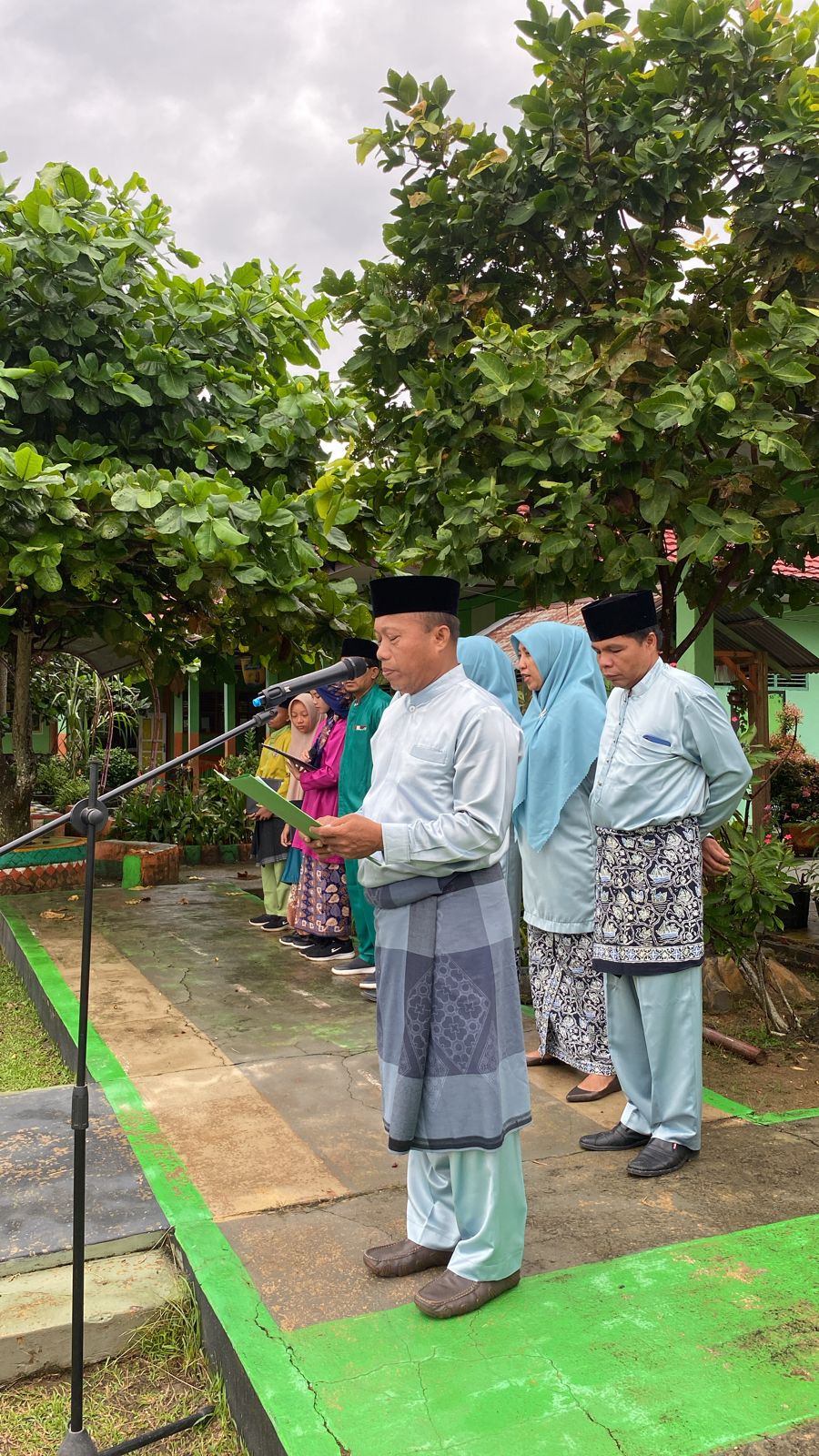 MTsN 3 Batanghari Gelar Upacara Peringatan HUT Ke-68 Provinsi Jambi Tahun 2025 MTsN 3 Batanghari Gelar Upacara Peringatan HUT Ke-68 Provinsi Jambi Tahun 2025