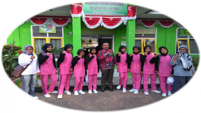 Tim Senam  Pramuka MTsN 3 Batang Hari Ikut Memeriahkan Hari Pramuka Kuartir Cabang Batang Hari Ke-58