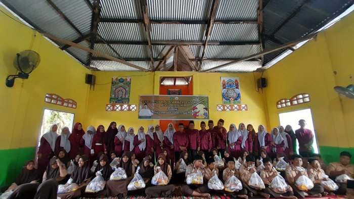 Sambut Idul Fitri 1447 H, MTsN 3 Batang Hari Launching GULALI dengan Berbagi 33 Paket Sembako