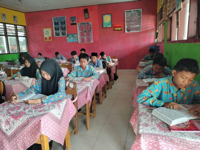 Awali Hari dengan Al-Qur'an, MTsN 3 Batang Hari Bentuk Generasi Qur'ani