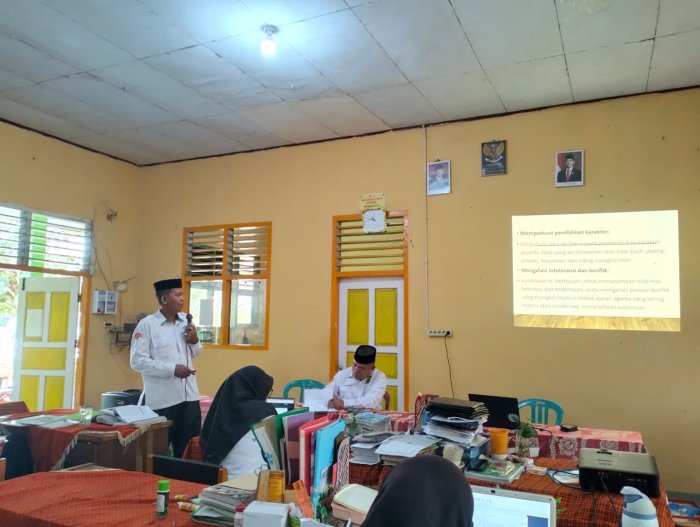 Awali Tahun Ajaran 2026/2027, Pengawas Madrasah Dampingi Implementasi Kurikulum Berbasis Cinta di MTsN 3 Batang Hari Awali Tahun Ajaran 2026/2027, Pengawas Madrasah Dampingi Implementasi Kurikulum Berbasis Cinta di MTsN 3 Batang Hari