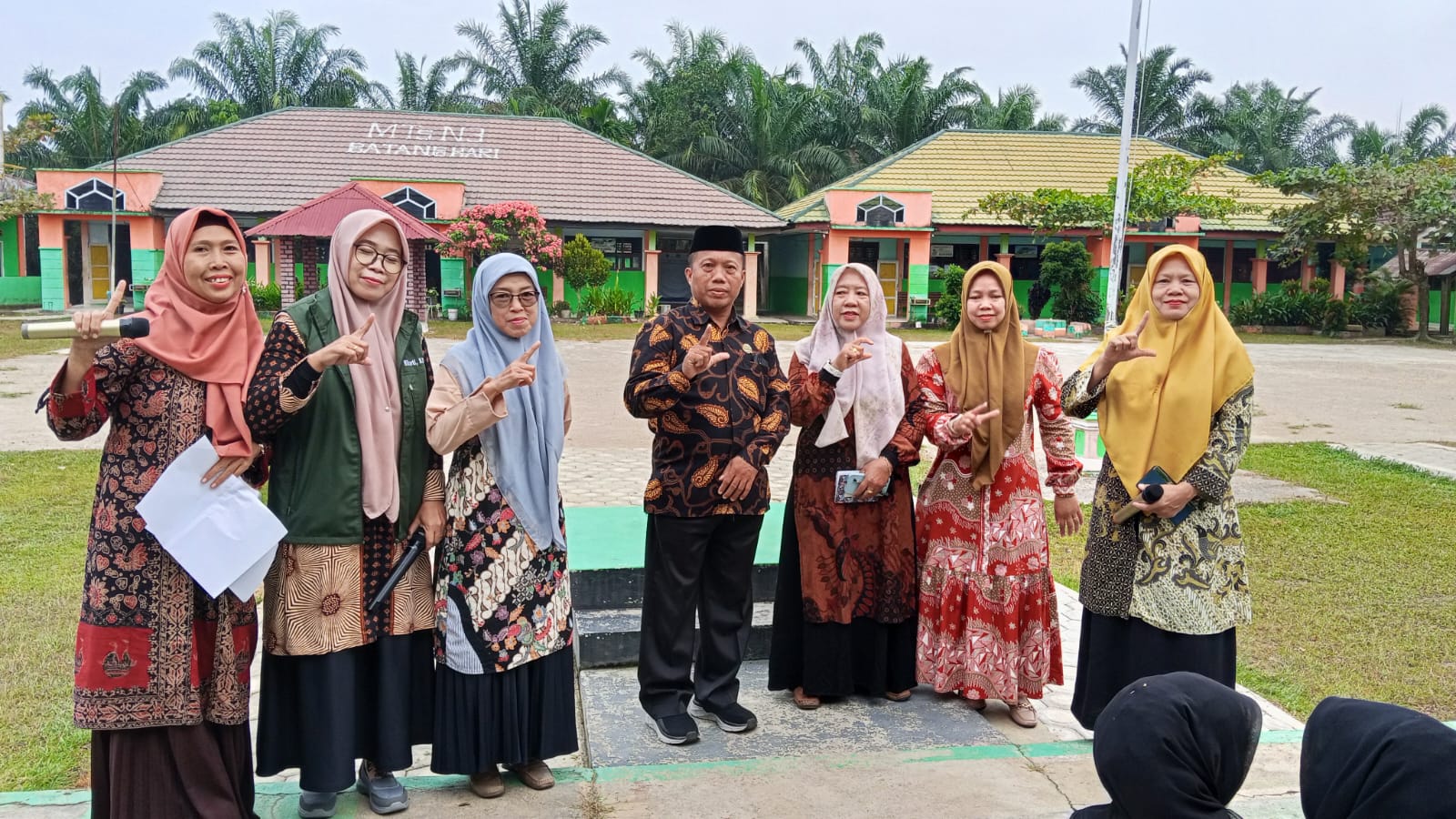 GLM CAKRA MTsN 3 Batang Hari Dukung Kurikulum Merdeka melalui Literasi Agama