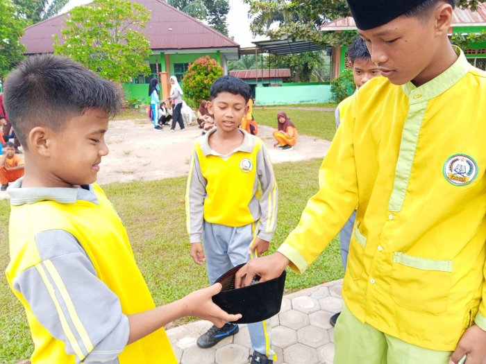 Tumbuhkan Jiwa Sosial, OSIM MTsN 3 Batang Hari Ajak Warga Madrasah Aktifkan Kembali Program GULALI