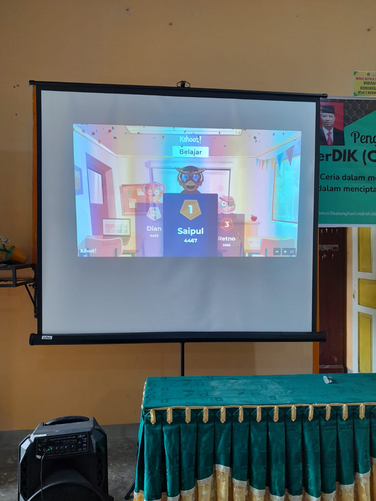 Canva dan Kahoot! Materi Pertama Kombel CerDik MTsN 3 Batang Hari