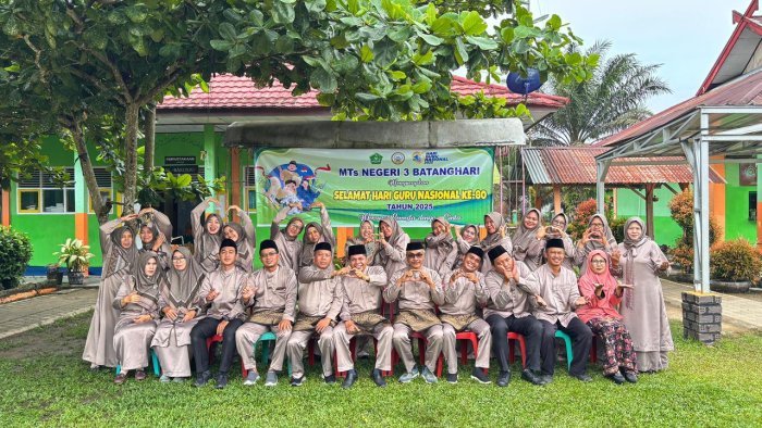 Merawat Semesta dengan Cinta: Upacara HGN 2025 di MTsN 3 Batang Hari Berlangsung Khidmat