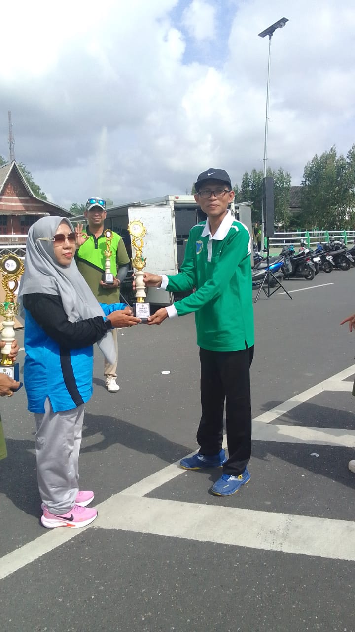 Bangga! MTsN 3 Batanghari Raih 7 Piala Pada Perlombaan Antar Satker Dalam Rangka Memeriahkan HAB Ke-79 Kementerian Agama