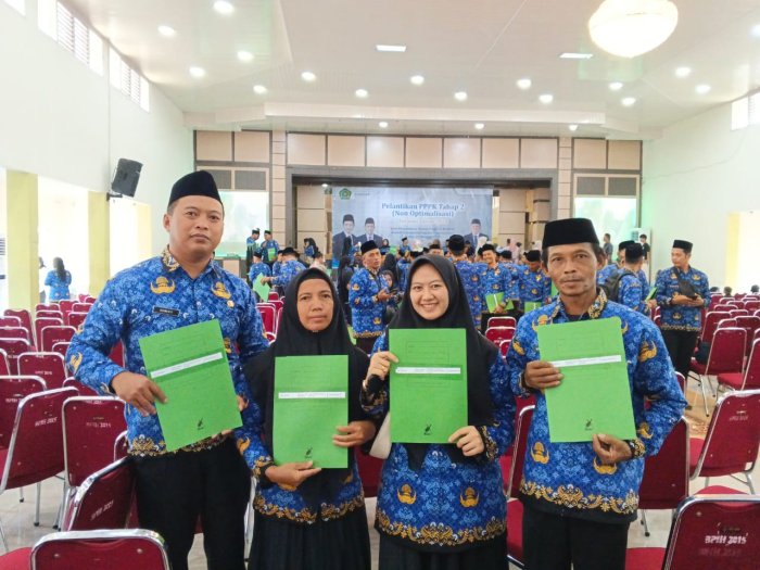 Langkah Baru Pengabdian: Empat Pegawai MTsN 3 Batang Hari Raih Amanah Baru Sebagai PPPK