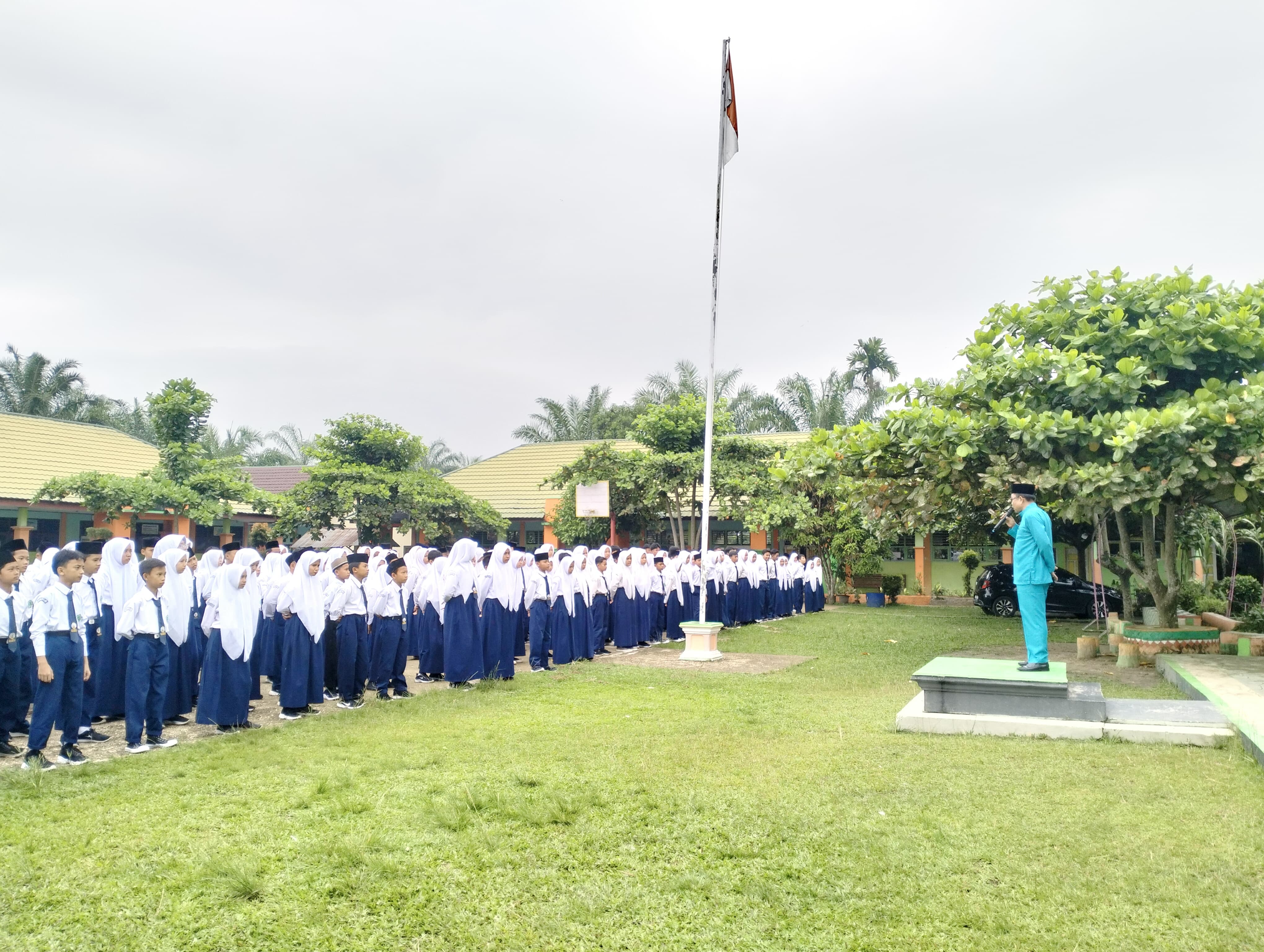 Hari Pertama SAS Semester Ganjil Tahun Pelajaran 2024/2025 Berbasis Android MTsN 3 Batang Hari