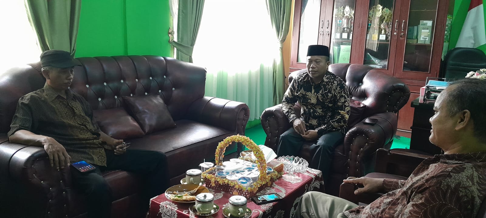 Pengurus Komite MTsN 3 Batang Hari Silaturahmi sekaligus Menyusun Rencana Kerja Tahun Anggaran 2025