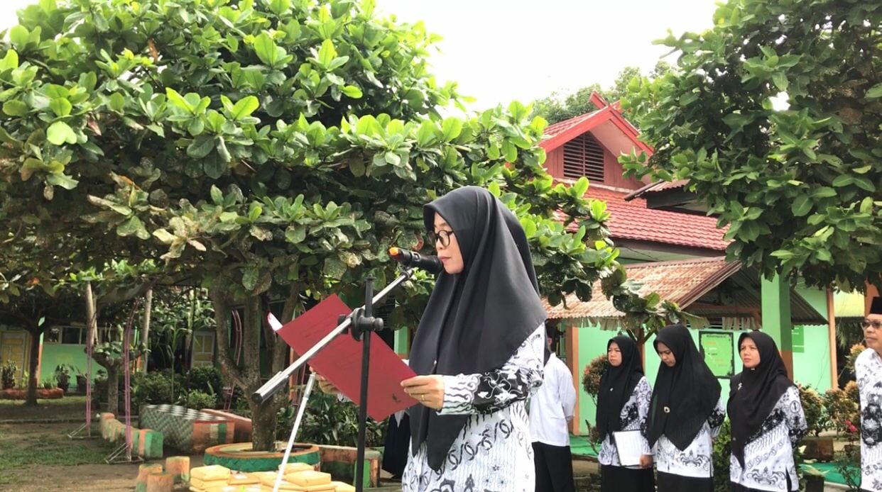 Gelar Upacara Peringatan HGN 2024, Wikarti: Guru Berdaya Dialah Guru Pembelajar, Bernalar, dan Profesional.