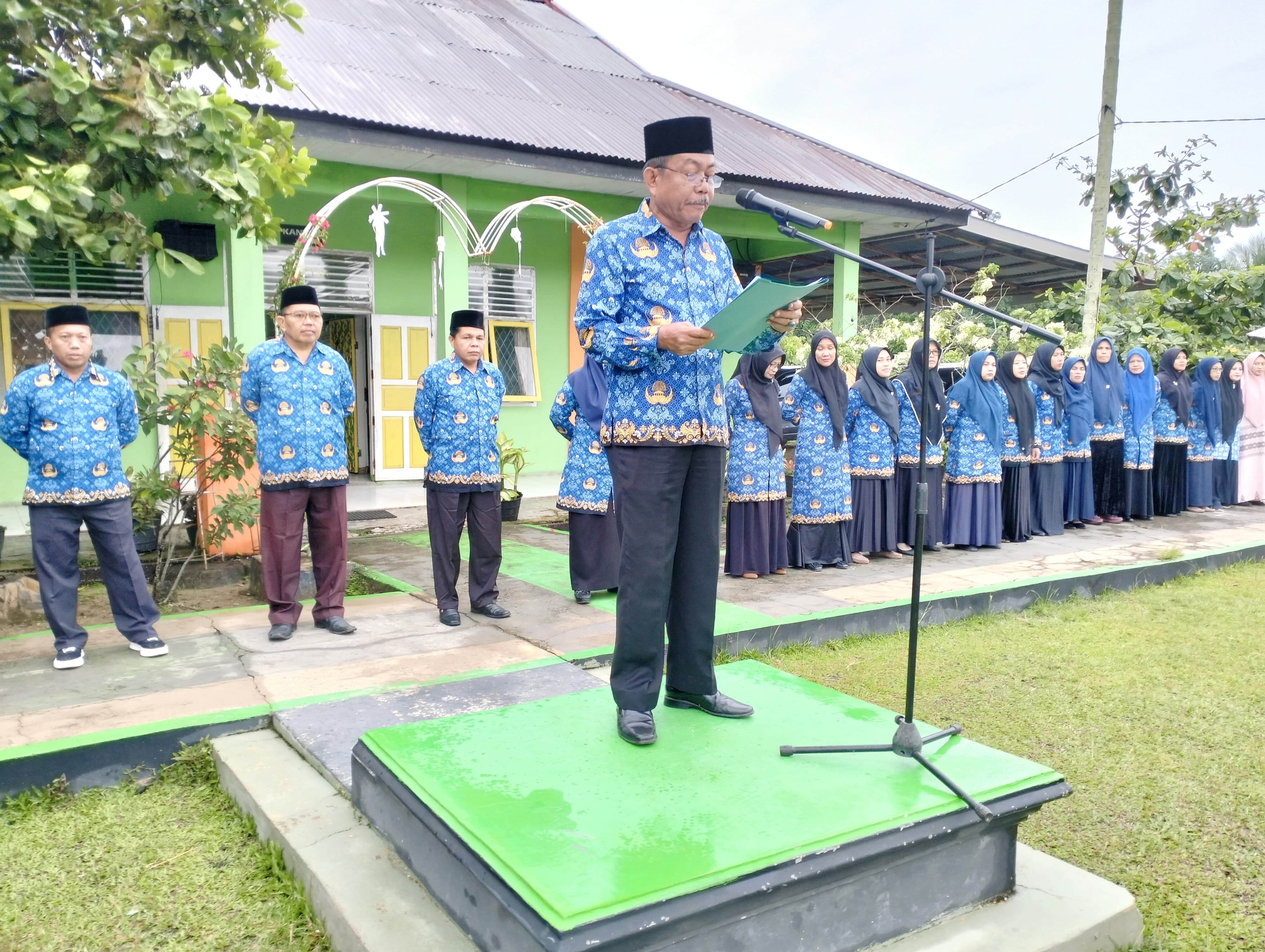 Memperingati HUT Ke-53 KORPRI, MTsN 3 Batang Hari Gelar Apel