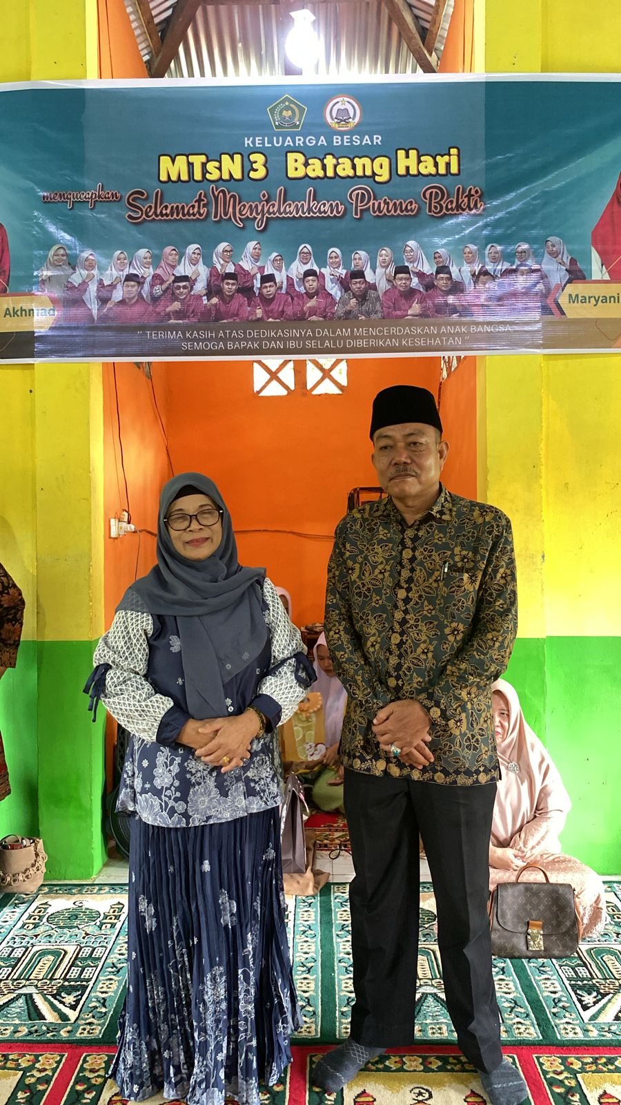 Masuki Purna Tugas, MTsN 3 Batang Hari Lepas Kepala Madrasah dan Guru Bidang Studi Bahasa Indonesia