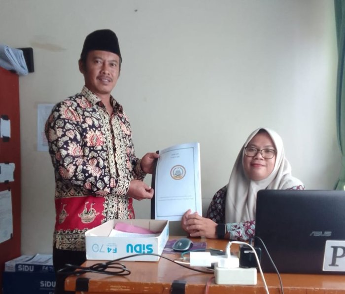 Perkuat Tata Kelola, MTsN 3 Batang Hari Serahkan SPT Tahunan ke Kemenag Batang Hari