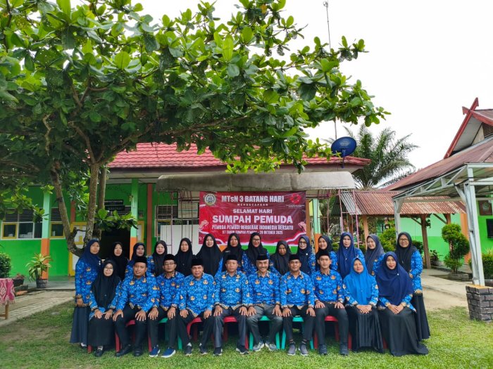 Kobarkan Jiwa Persatuan, MTsN 3 Batang Hari Peringati Hari Sumpah Pemuda ke-97