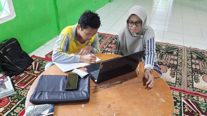 MTsN 3 Batang Hari Bina Tiga Siswa Unggulan Menuju OMI Kabupaten