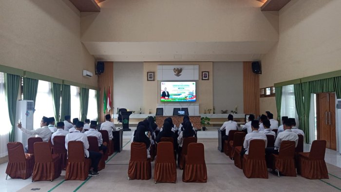 Pegawai PPPK Tahap 2 dan PPPK Paruh Waktu MTsN 3 Batang Hari Ikuti Orientasi di Kemenag Pegawai PPPK Tahap 2 dan PPPK Paruh Waktu MTsN 3 Batang Hari Ikuti Orientasi di Kemenag