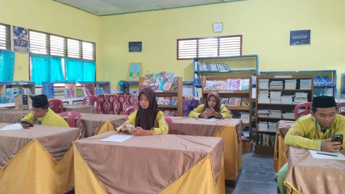 Bangga! Dua Siswa MTsN 3 Batang Hari Sabet Medali Perak ISO 2025