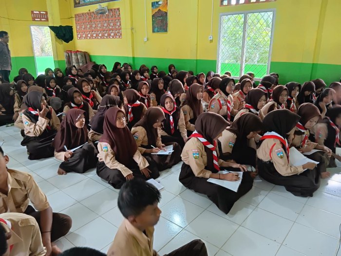 Latihan Pramuka Perdana Awali Semester Genap di MTsN 3 Batang Hari